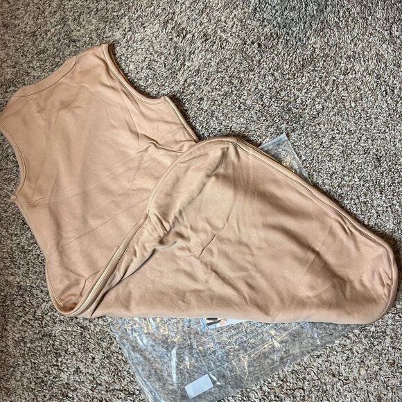 NEW Goumi Kids Slumber Sleepbag Sandstone SZ 0-3mo Newborn Baby Bamboo Sleepsack - Picture 2 of 3